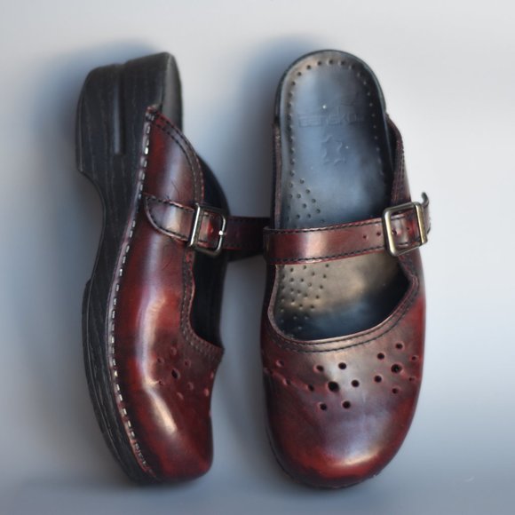 backless mary jane shoes